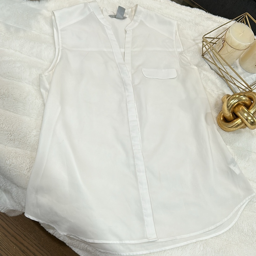 H&M White button down blouse - Picture 2 of 3